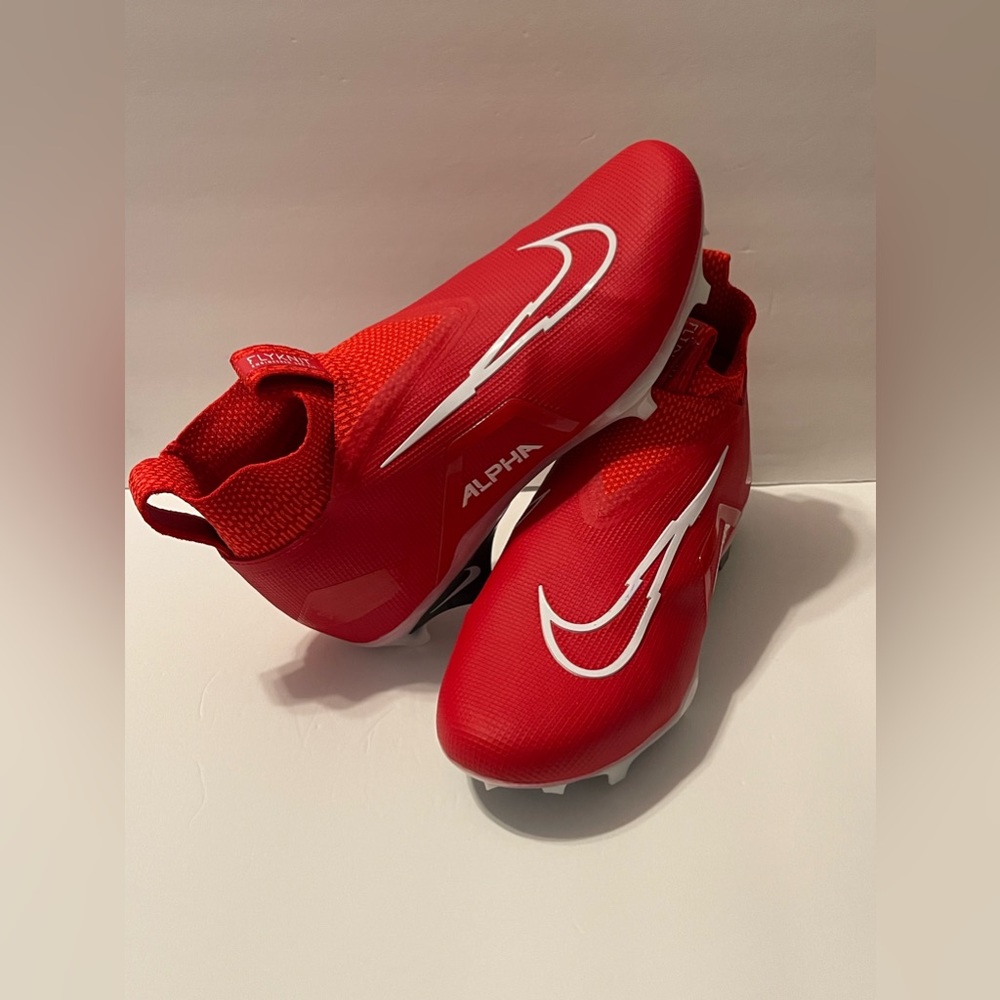 Nike Alpha Menace Pro 3
Men's Football Cleats